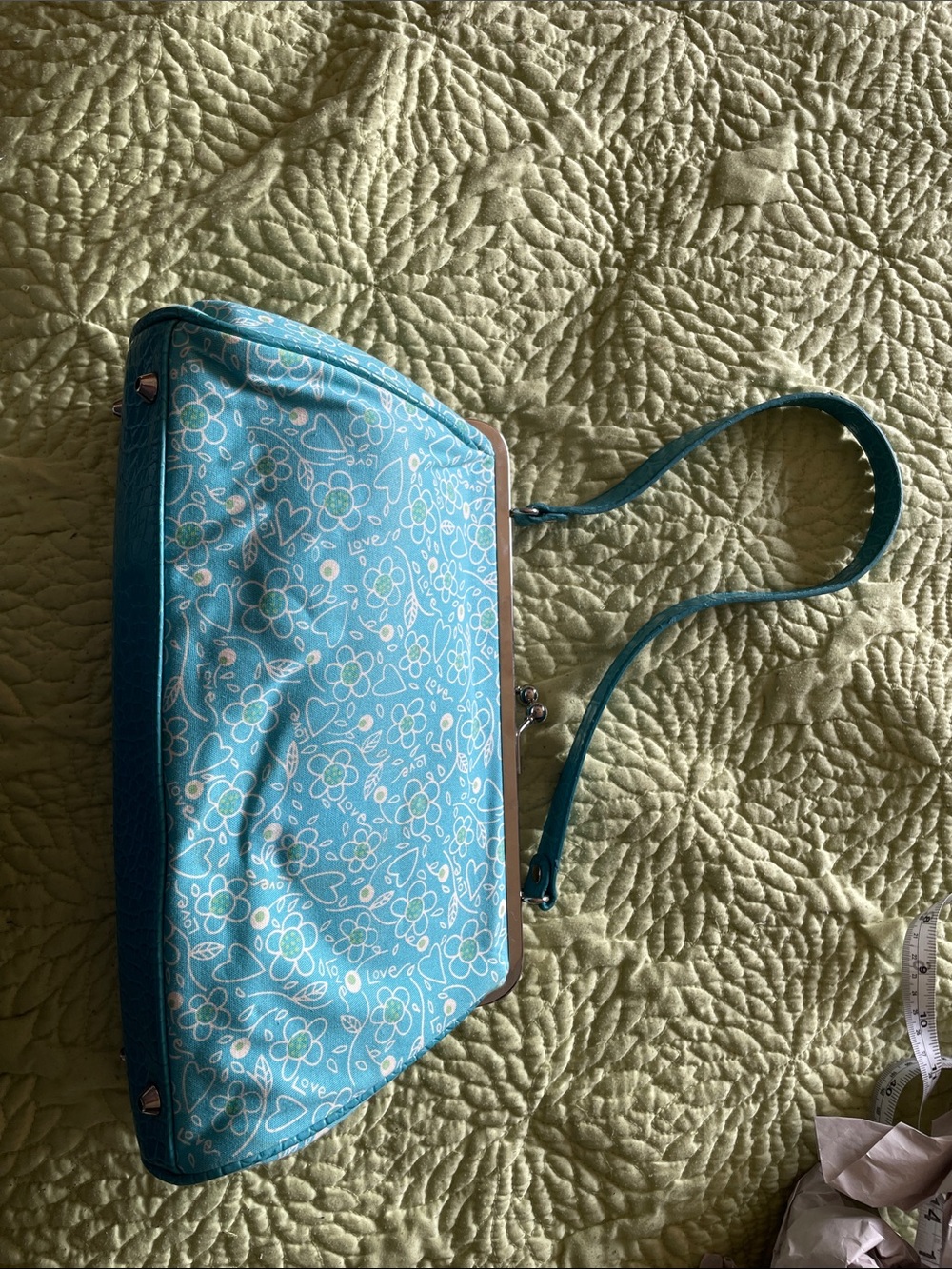 Teal Floral Shoulder Bag with Kiss-Lock Closure